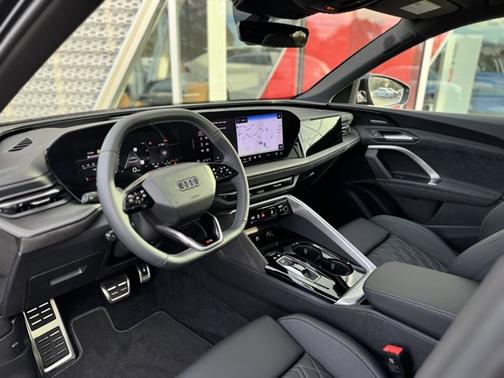 2025 Audi SQ5 3.0T Premium Plus