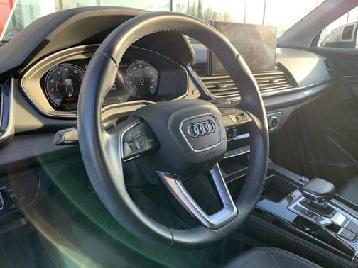 2022 Audi Q5 40 Premium Plus