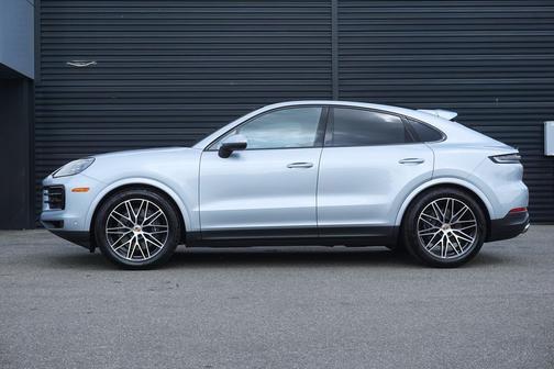 Dolomite Silver Metallic 2026 Porsche Cayenne Cayenne