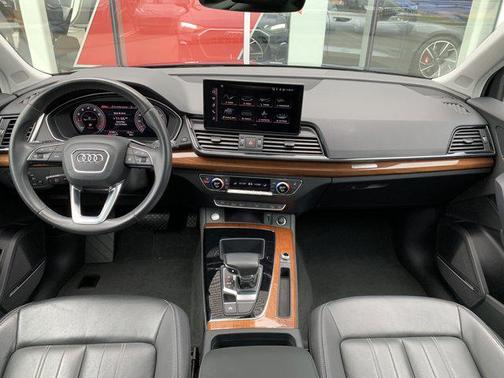 2022 Audi Q5 45 S line Premium Plus