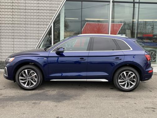 2022 Audi Q5 45 S line Premium Plus