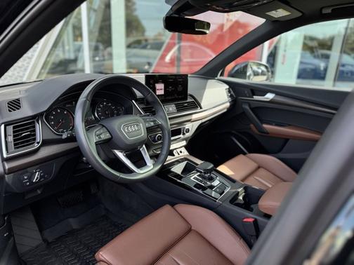 2023 Audi Q5 45 S line Premium