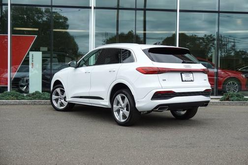2025 Audi Q5 Premium Plus