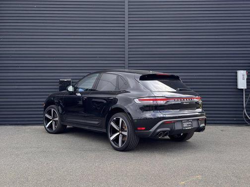 2024 Porsche Macan Base