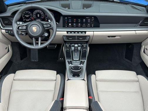 2025 Porsche 911 Carrera