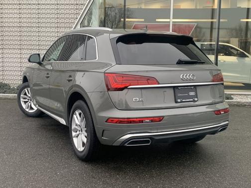2023 Audi Q5 45 S line Premium