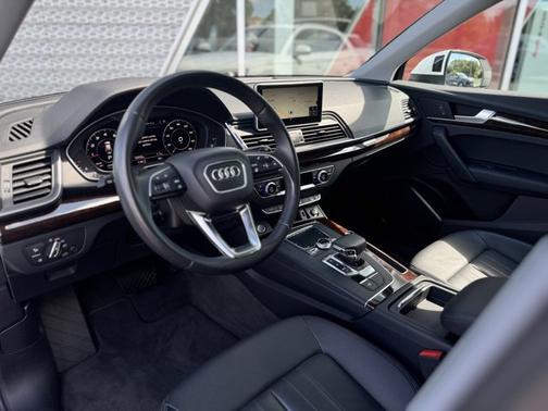 2018 Audi Q5 2.0T Premium Plus