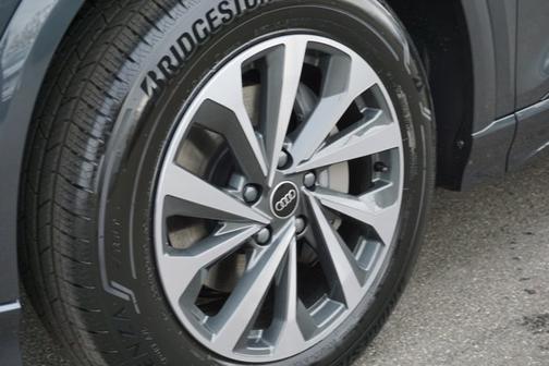2025 Audi Q6 e-tron Premium Plus quattro