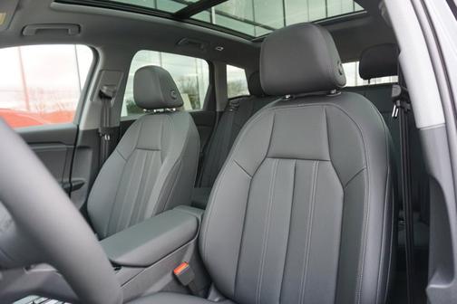 2025 Audi Q6 e-tron Premium Plus quattro