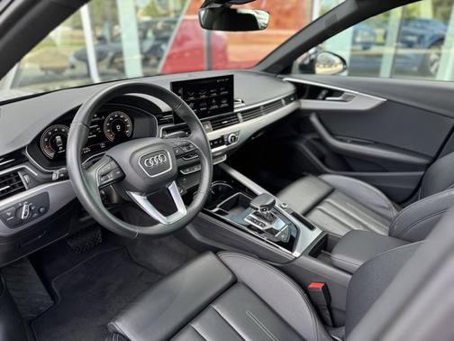 2023 Audi A4 45 S line Premium Plus