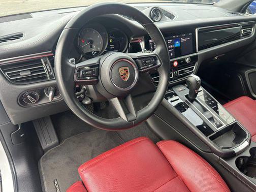 2023 Porsche Macan S