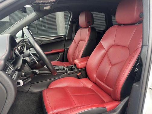 2023 Porsche Macan S