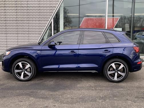 2022 Audi Q5 45 S line Premium Plus