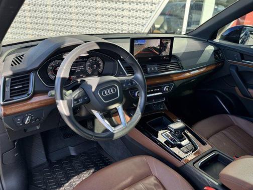 2022 Audi Q5 45 S line Premium Plus