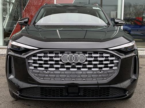 2025 Audi Q5 Premium TFSI quattro S tronic