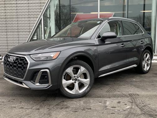 2023 Audi Q5 45 S line Premium Plus