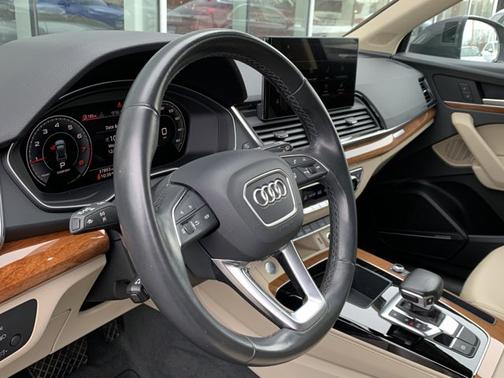 2023 Audi Q5 45 S line Premium Plus