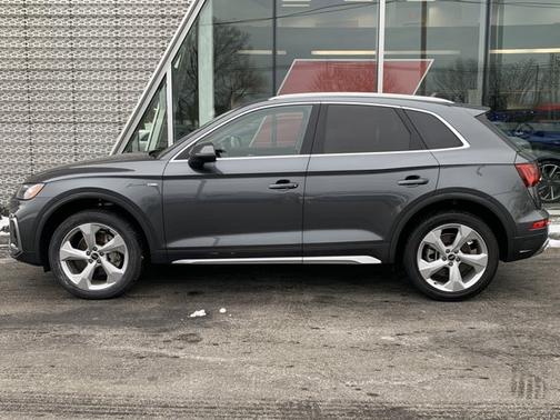 2023 Audi Q5 45 S line Premium Plus