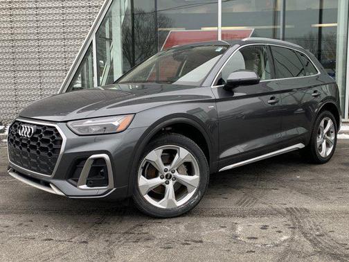 2023 Audi Q5 45 S line Premium Plus