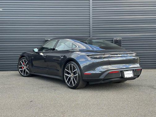 2026 Porsche Taycan 4S