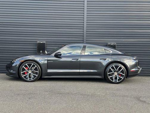 2026 Porsche Taycan 4S