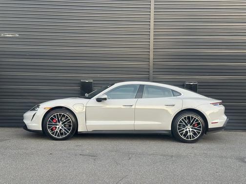 2022 Porsche Taycan 4S