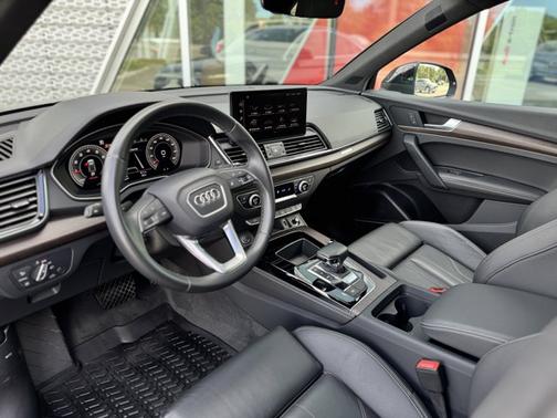 2023 Audi Q5 45 S line Premium Plus