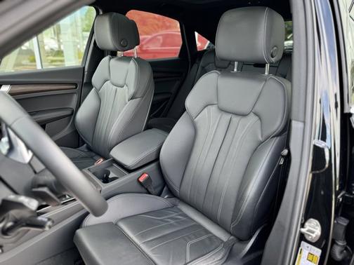 2023 Audi Q5 45 S line Premium Plus
