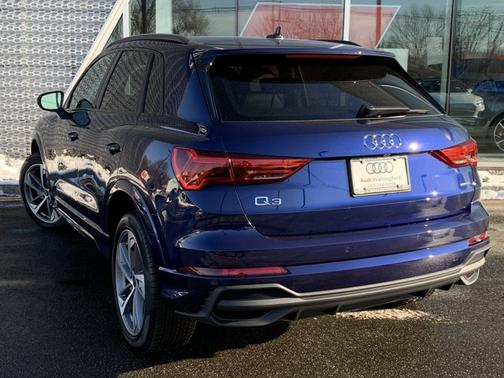 2025 Audi Q3 Premium 45 TFSI S line quattro Tiptronic