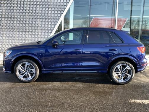 2025 Audi Q3 Premium 45 TFSI S line quattro Tiptronic