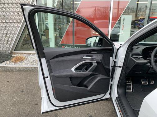 2025 Audi SQ5 3.0T Premium Plus