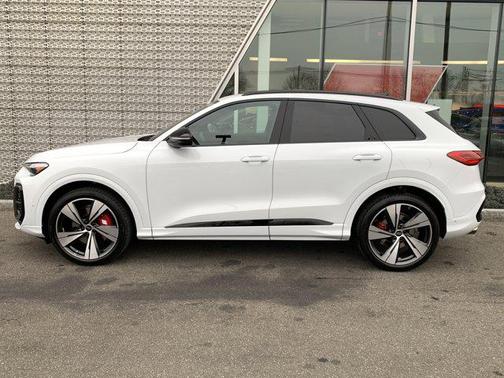 2025 Audi SQ5 3.0T Premium Plus