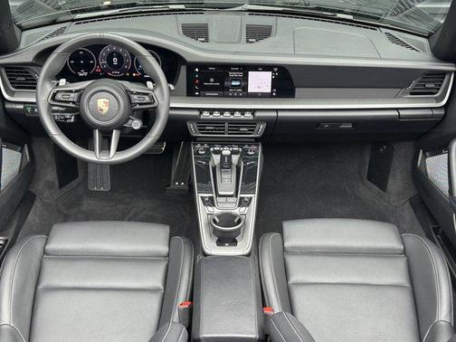 2025 Porsche 911 Carrera