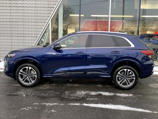 2025 Audi Q5 Premium TFSI quattro S tronic