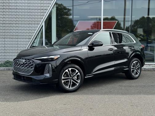 2025 Audi Q5 Premium