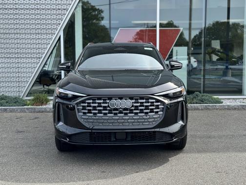 2025 Audi Q5 Premium