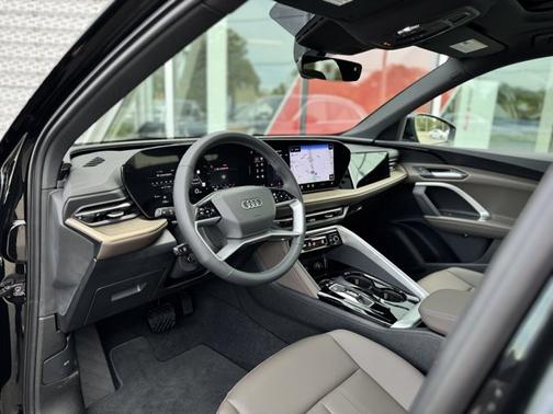 2025 Audi Q5 Premium