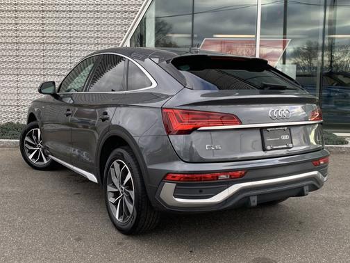 2022 Audi Q5 45 S line Premium Plus
