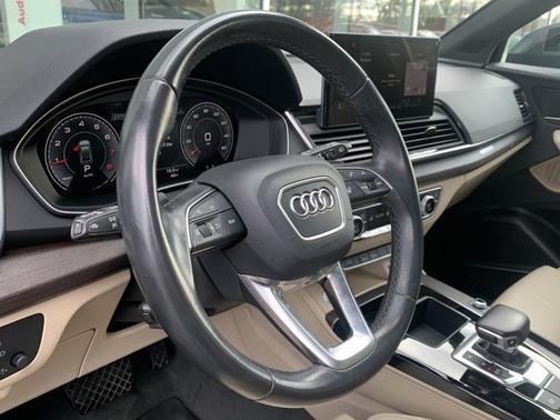 2022 Audi Q5 45 S line Premium Plus