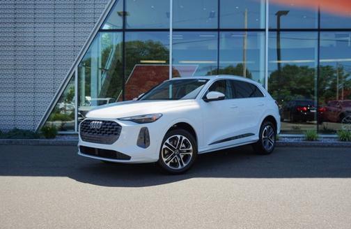 2025 Audi Q5 Premium
