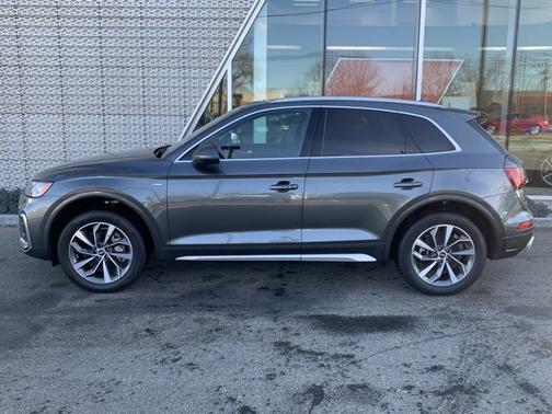 2022 Audi Q5 45 S line Premium