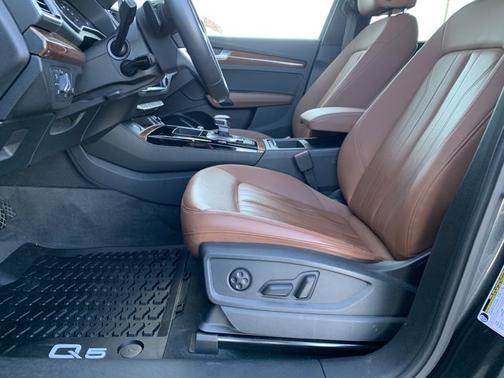 2022 Audi Q5 45 S line Premium