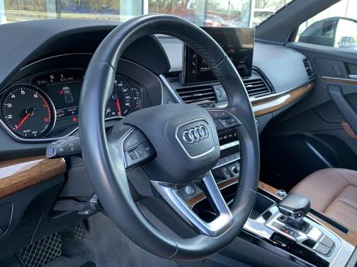 2022 Audi Q5 45 S line Premium