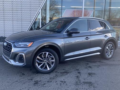 2022 Audi Q5 45 S line Premium