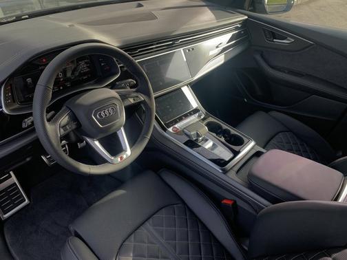 2026 Audi SQ8 4.0T Premium Plus