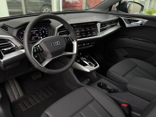2025 Audi Q4 e-tron Premium Plus 55 quattro