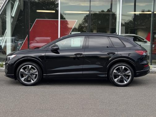 2025 Audi Q4 e-tron Premium Plus 55 quattro