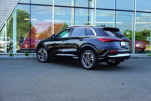 2025 Audi Q5 Premium Plus