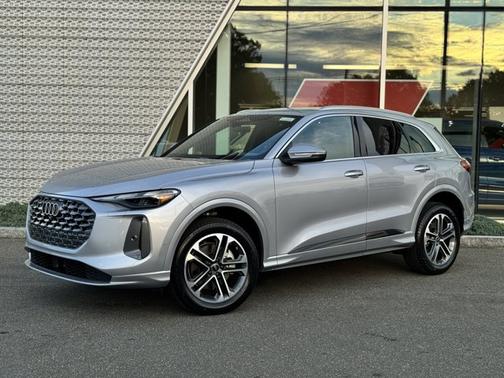 2025 Audi Q5 Premium