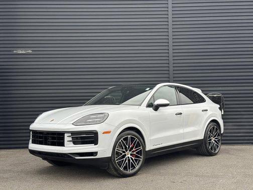 2025 Porsche Cayenne S